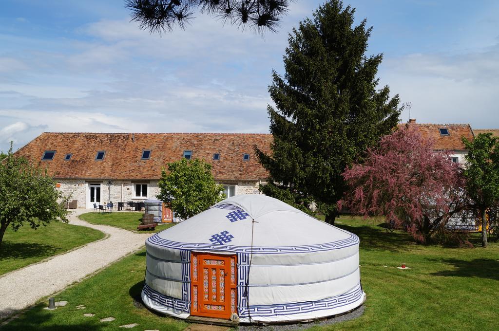 Yourte Nomade-Lodge Les Ecrennes Phòng bức ảnh