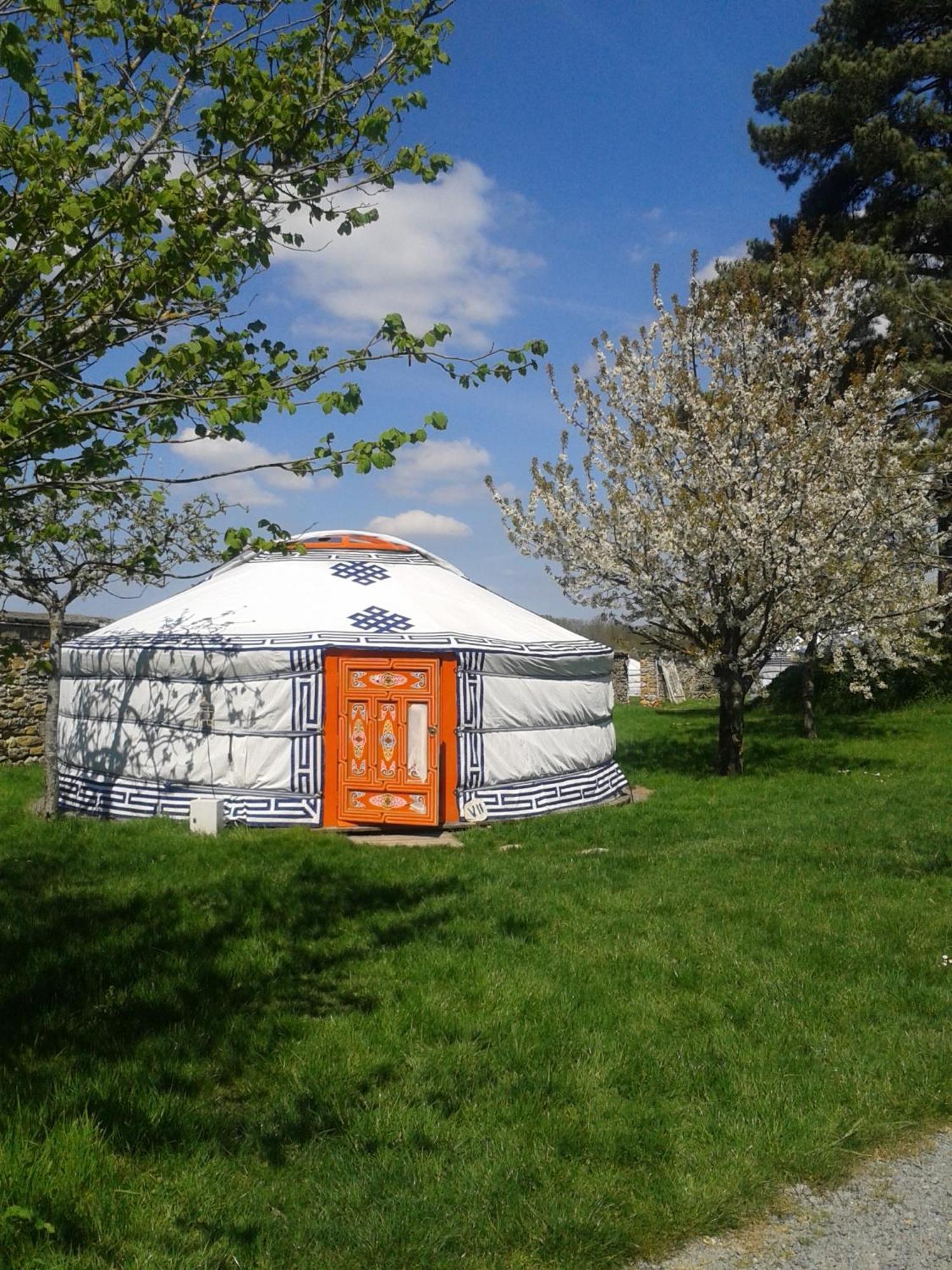 Yourte Nomade-Lodge Les Ecrennes Phòng bức ảnh
