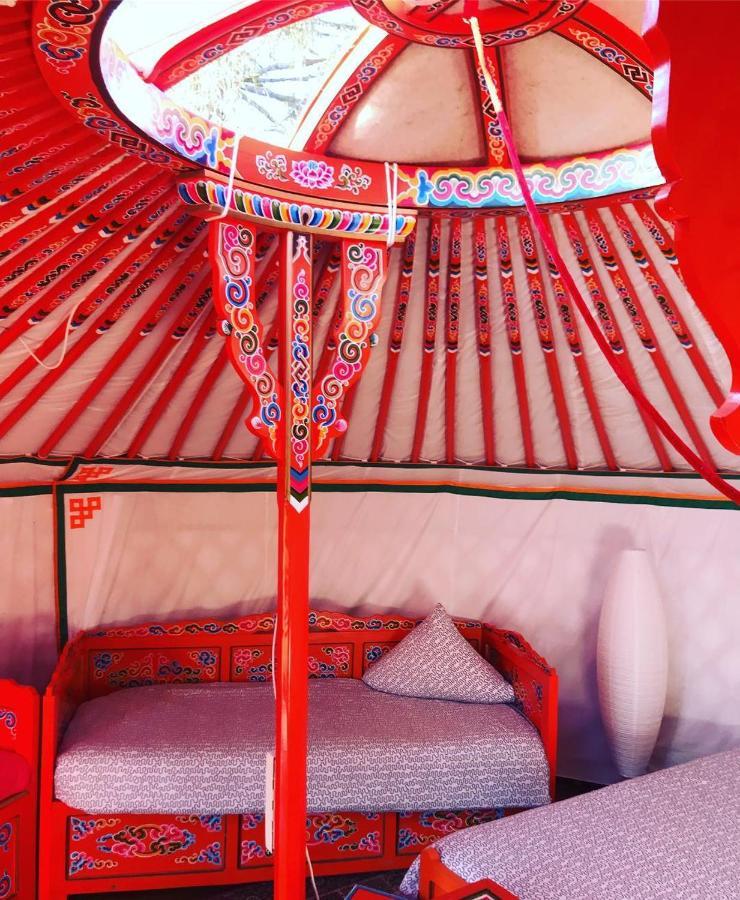Yourte Nomade-Lodge Les Ecrennes Ngoại thất bức ảnh
