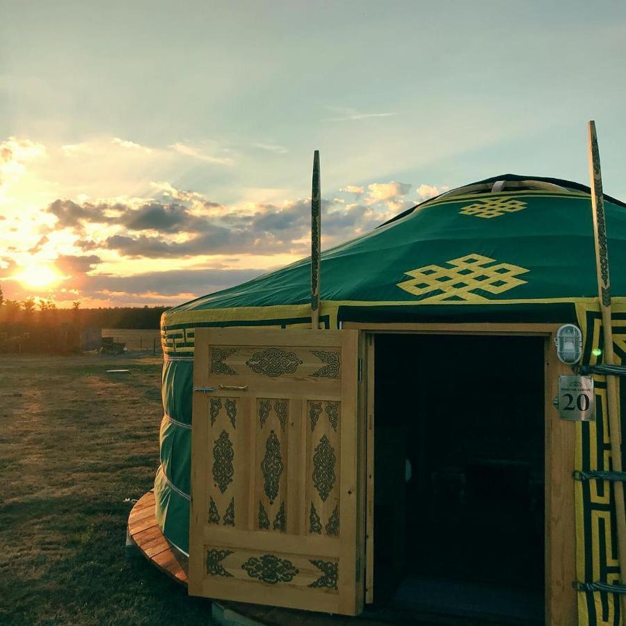 Yourte Nomade-Lodge Les Ecrennes Ngoại thất bức ảnh