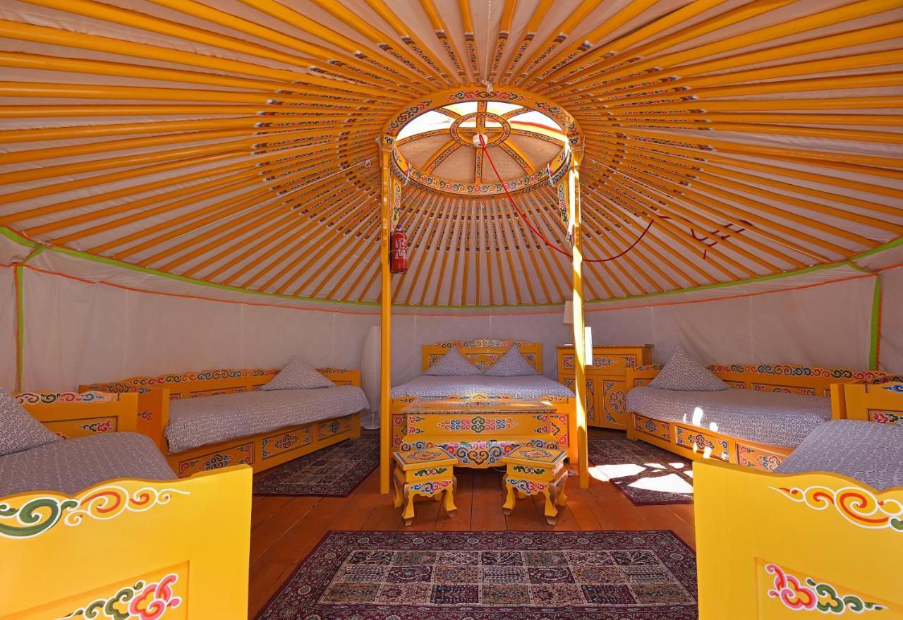 Yourte Nomade-Lodge Les Ecrennes Ngoại thất bức ảnh